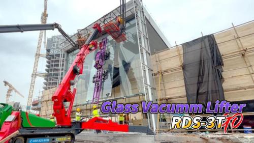 De centrale rol van de zware glazen vacuüm lifter van Cowest Machinery in Foshan Nanhai Eyes Construction Project