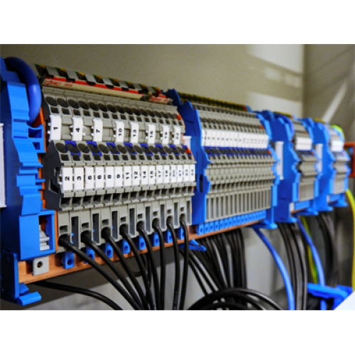 صناعة الموصلات العالمية تنمو ديناميكيًا في عام 2026: مدفوعة بكهربة السيارات الكهربائية والأتمتة الصناعية والابتكار الذكي