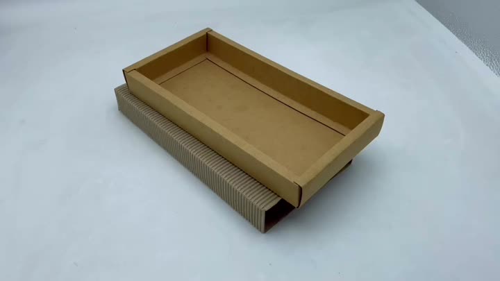 caja de kraft con manga de olas