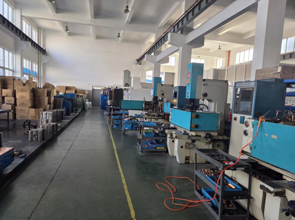 plastic mold EDM sparking machining