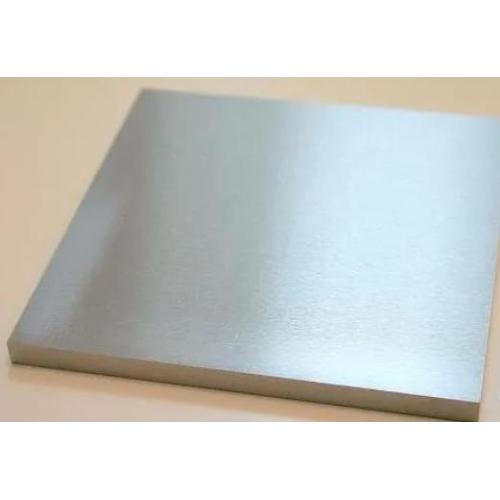 A placa composta de aço de titânio é um material estrutural ideal