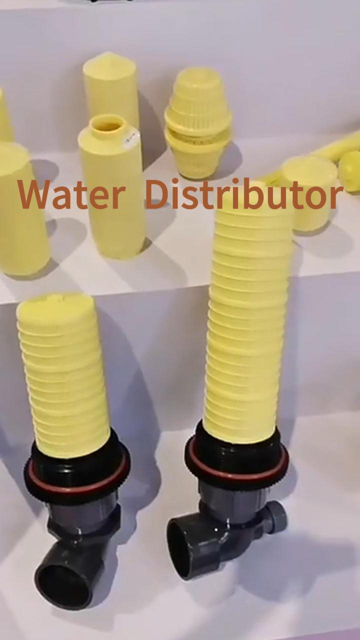 Distributeur d&#39;eau pour le filtre de traitement de l&#39;eau