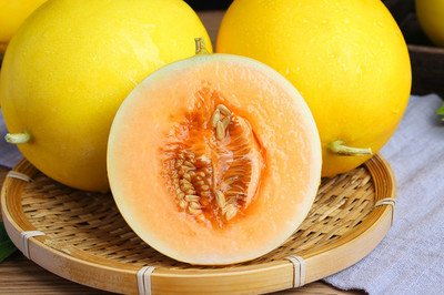 近紅外光譜攝像機識別蜜露瓜上的水漬