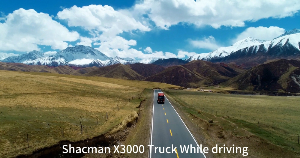 Shacman X3000 Saat mengemudi