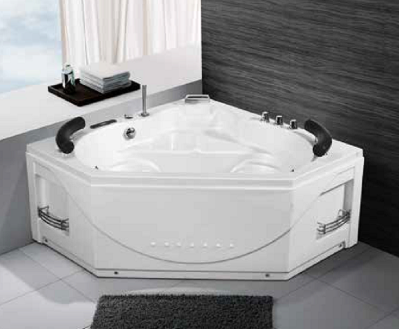 Oversized Freestanding Tub