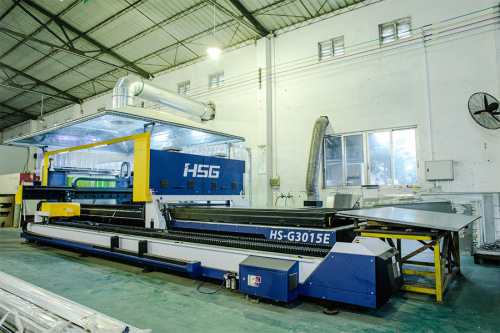 Tecnologia de corte a laser de precisão na fabricação de chapa metal: princípios e prática