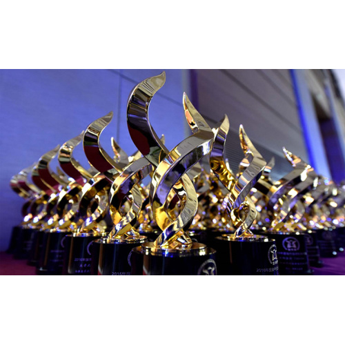 Dare Auto a remporté le Golden Bull Award de la société cotée en Chine 2016