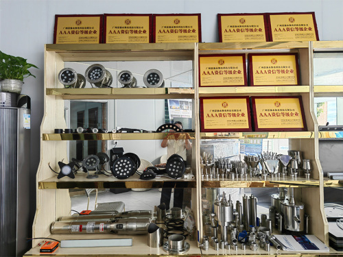 Шарики ягонаи шумо барои ҳалли манзараҳои фаввора