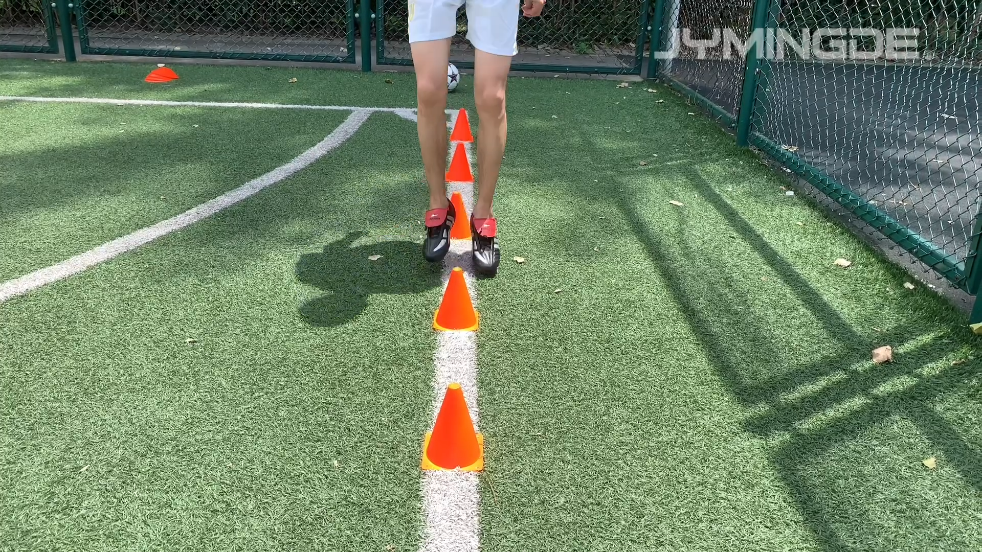 Equipamento de treinamento de futebol de PE Cones de treinamento esportivo plástico1