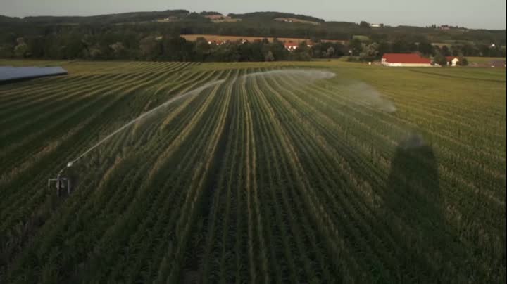 enrouleur de tuyau d&#39;irrigation Aquajet_v10.mp4