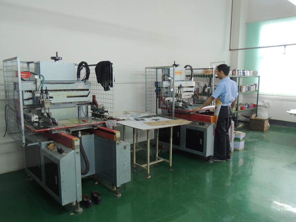 Automatic screen printing machine