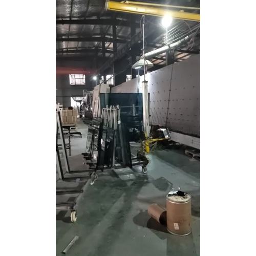 ختم الزجاج في الموقع