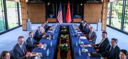 Тарифы на Китай-США снижаются, а Цзяньген Сюэк Пластиковая Продукция Ко., ООО резюме возобновляется с Соединенными Штатами