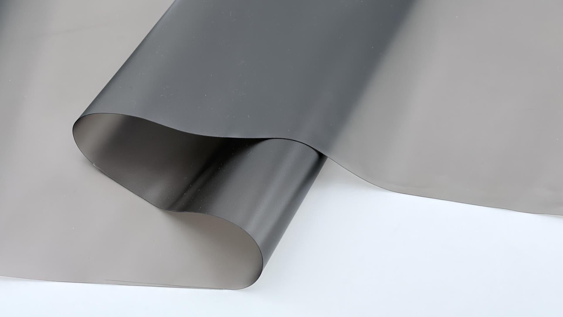 Мягкий полупрозрачный серо-черный