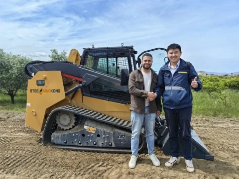 --- Tom Aldahn, Australia