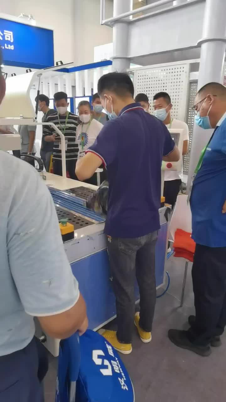 automatic folding and sealing machine