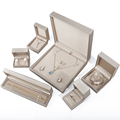 Hanhong Factory Großhandel Custom Luxus Samt Schmuck Verpackung Box Schwamm Halskette Ringkasten Gold PU Leder Schmuck Box1