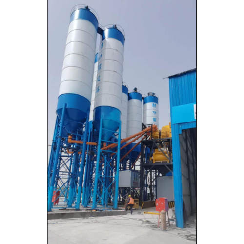 Special connections for screw conveyors in concrete mixing plants