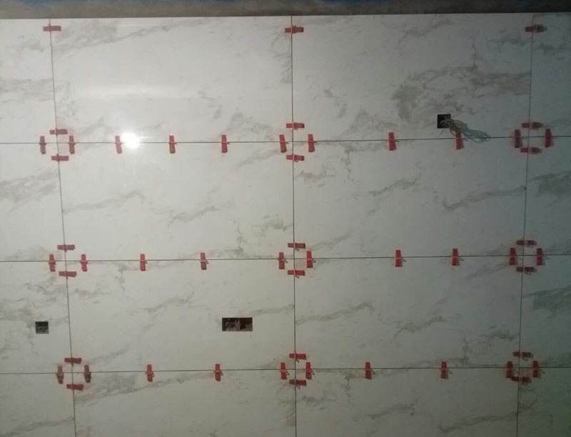 Introduction to the use of tile leveler