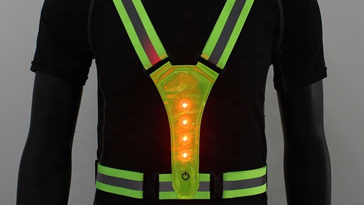 Hot Sale Wholesale Custom Logo USB Rechargeable LED Reflective Safety Vest High Visibility Safety Reflective Running Gear Vest1