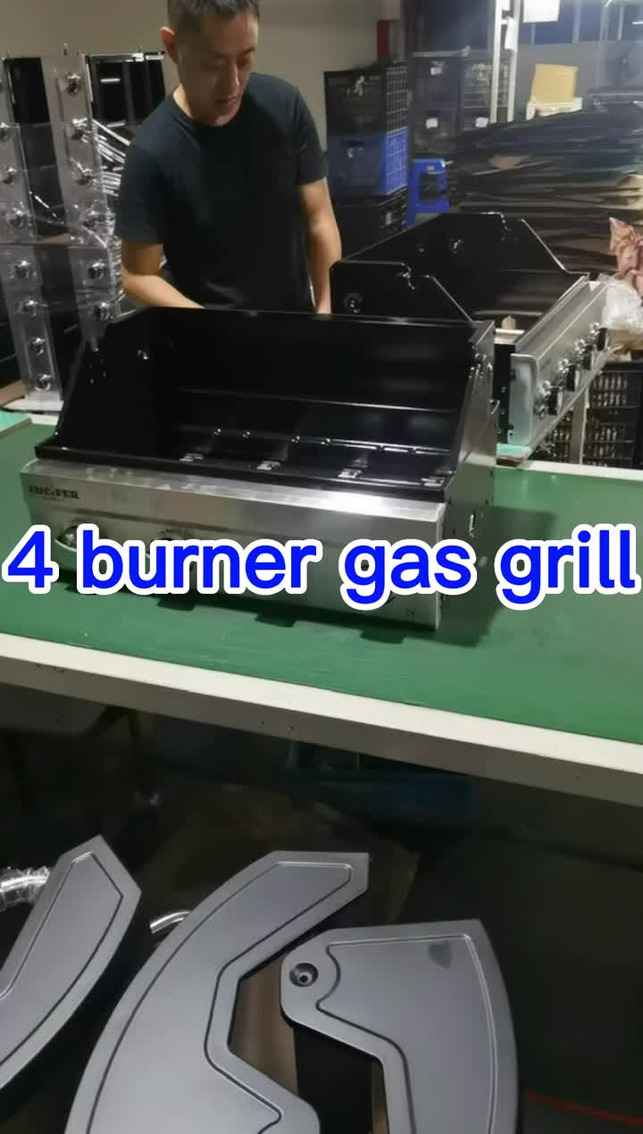 Packaging of 4-burner gas grill