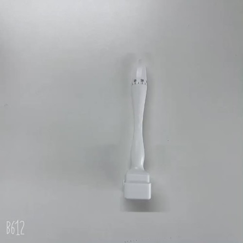 Tek kullanımlık cilt delme iğnesi