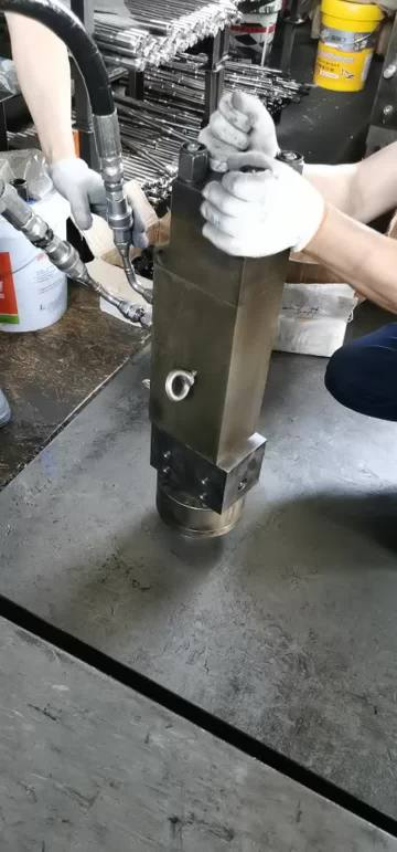 SK30-450ftlb hydraulic breaker 