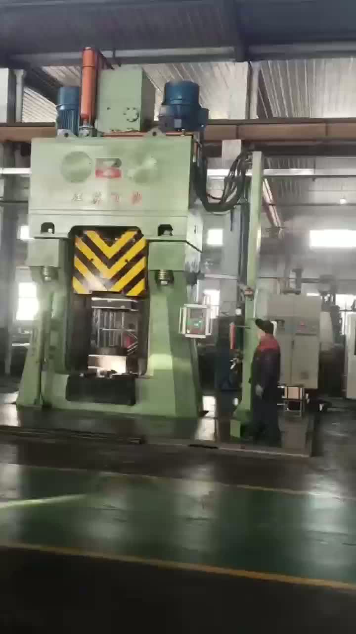 해외 사용자에 의한 CNC 완전 유압 단조 해머 사용 현장