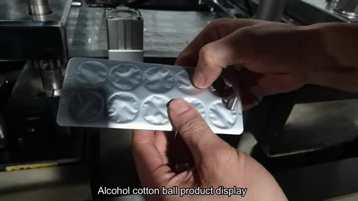 Display di prodotti in batuffolo di cotone alcolico