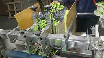 video of noodle box production 2
