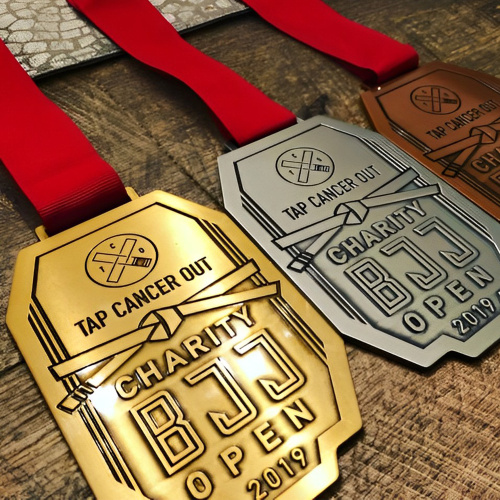 Diseño de medallas personalizadas: desata su creatividad y haga que su visión brille