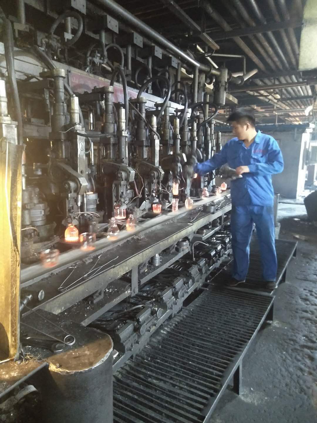 Xuzhou Dingshun Glass Products Co., Ltd.