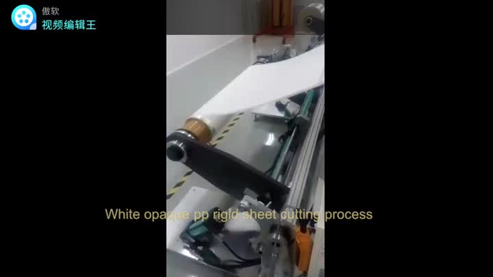 White pp hard sheet cutting