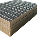 China Manufactured Hot Dipped Galvanized Steel Grating for Walkways1