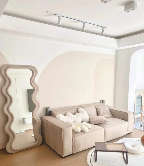 Erhöhen Sie Ihren Raum mit dem Spiegel der Welle gewölbter Länge