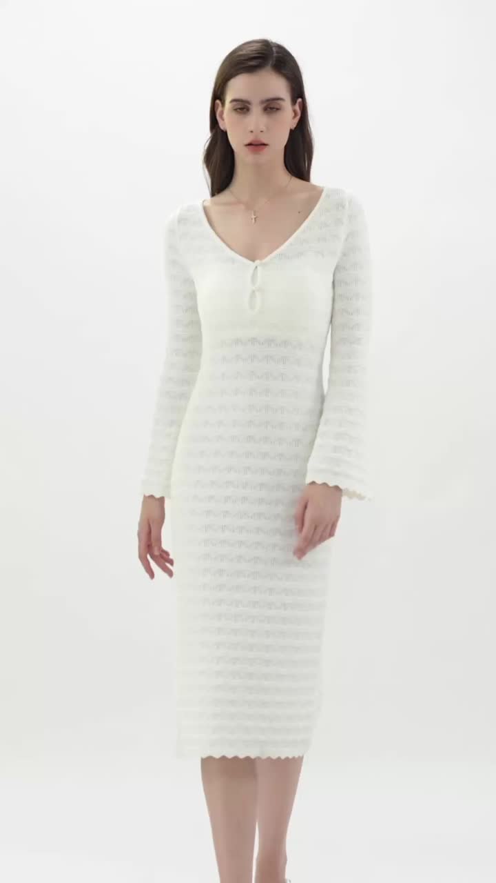 Flared-Sleeve V-neck Kint Dress 