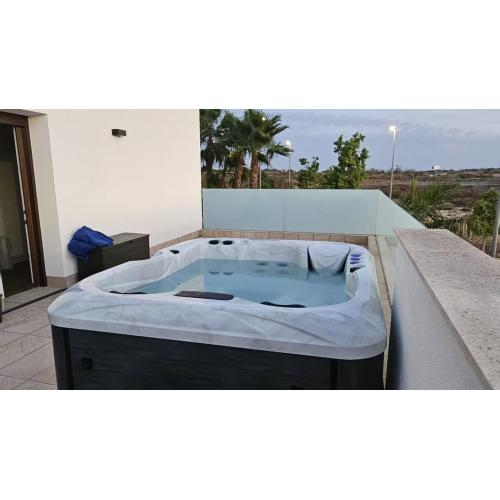 Are More Massage Jets Better? Decoding the Hydrodynamic Engineering and Ergonomic Logic
