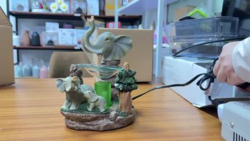 Wholesale Electric Aroma Burner With Light Decoration Resin Fragrance Oil Warmer Elephant Wolf Animal Burner1
