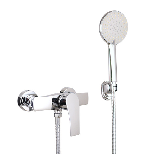 Robinet de salle de bain simple avec douche