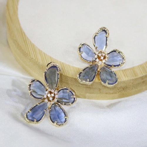 The collision of national trends and fashion! The new crystal flower earrings from Yiwu Kaifei lead the new direction of the jewelry industry