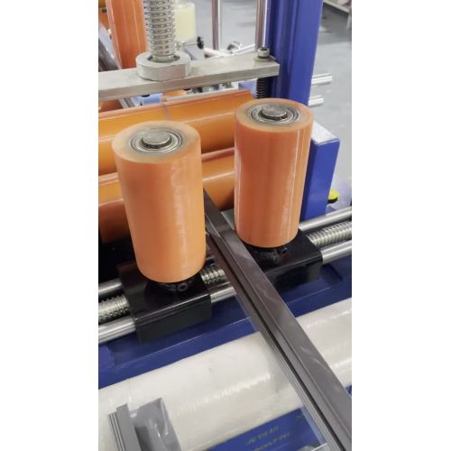 machine à coller le film d'aluminium