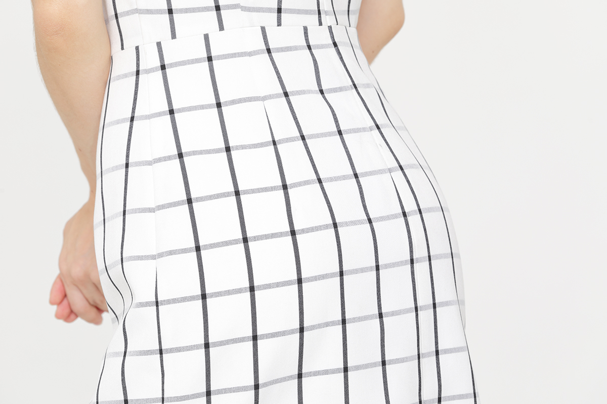 Slim waist dress Slim waist dress