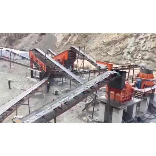 Stone Processing on the Conveyor Belt