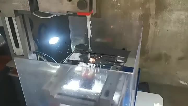 Máquina EDM de alambre cónico cnc