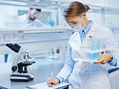 رباتیک جراحی و نوآوری دستگاه های کم تهاجمی تغییر شکل استانداردهای درمان بالینی مدرن