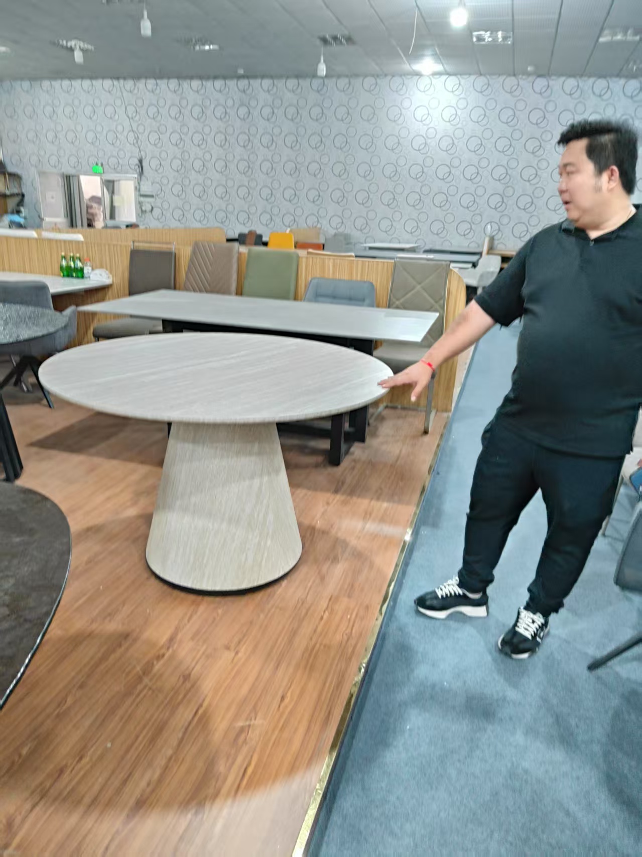 Outro passeio de visita bem -sucedido com clientes do Camboja