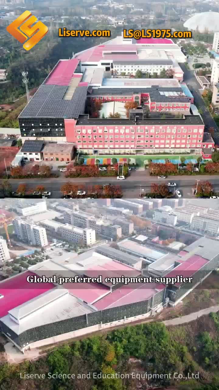 Lisere eğitim ürünleri paketlenip gönderilmektedir.