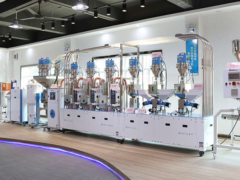 Dongguan Niasi plastics machinery Co., Ltd.