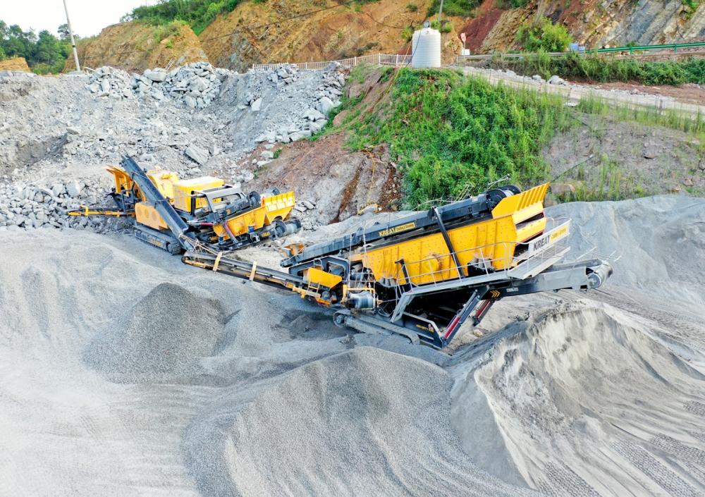 China Railway Construction Corporation (tunnel slag crushing, green sand and gravel)