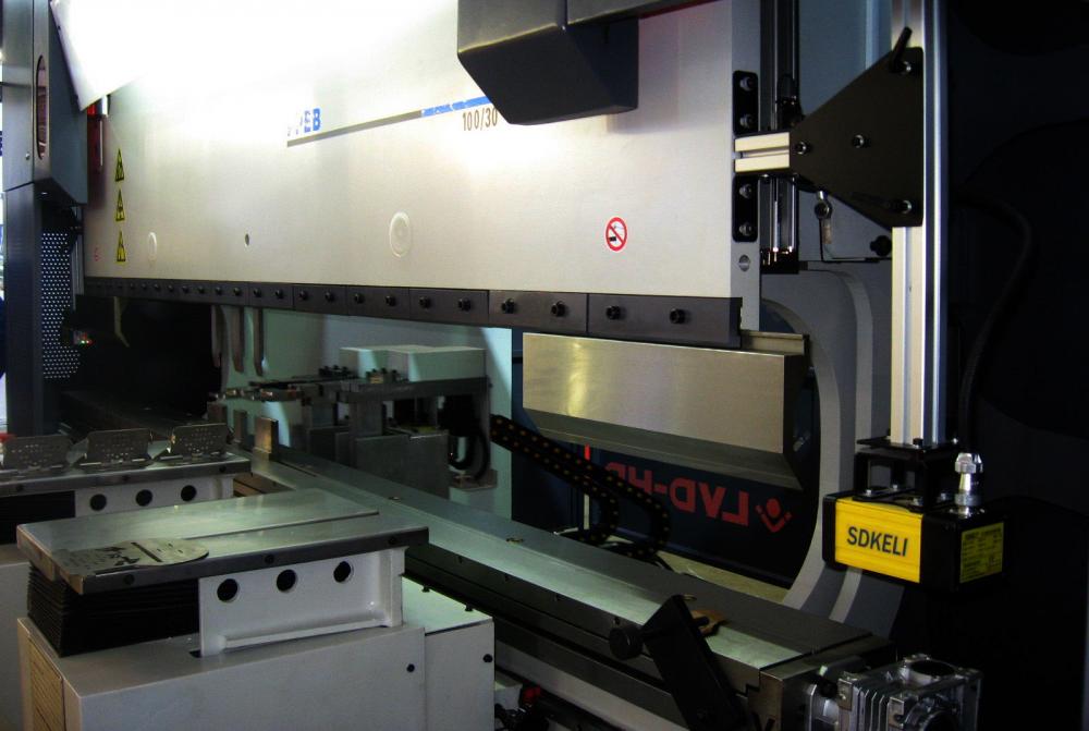 SDKELI BLPS laser safety protection device for press brake type 4 with CE certificate application